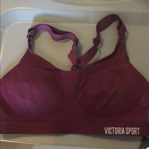 NWT Victoria sport bra